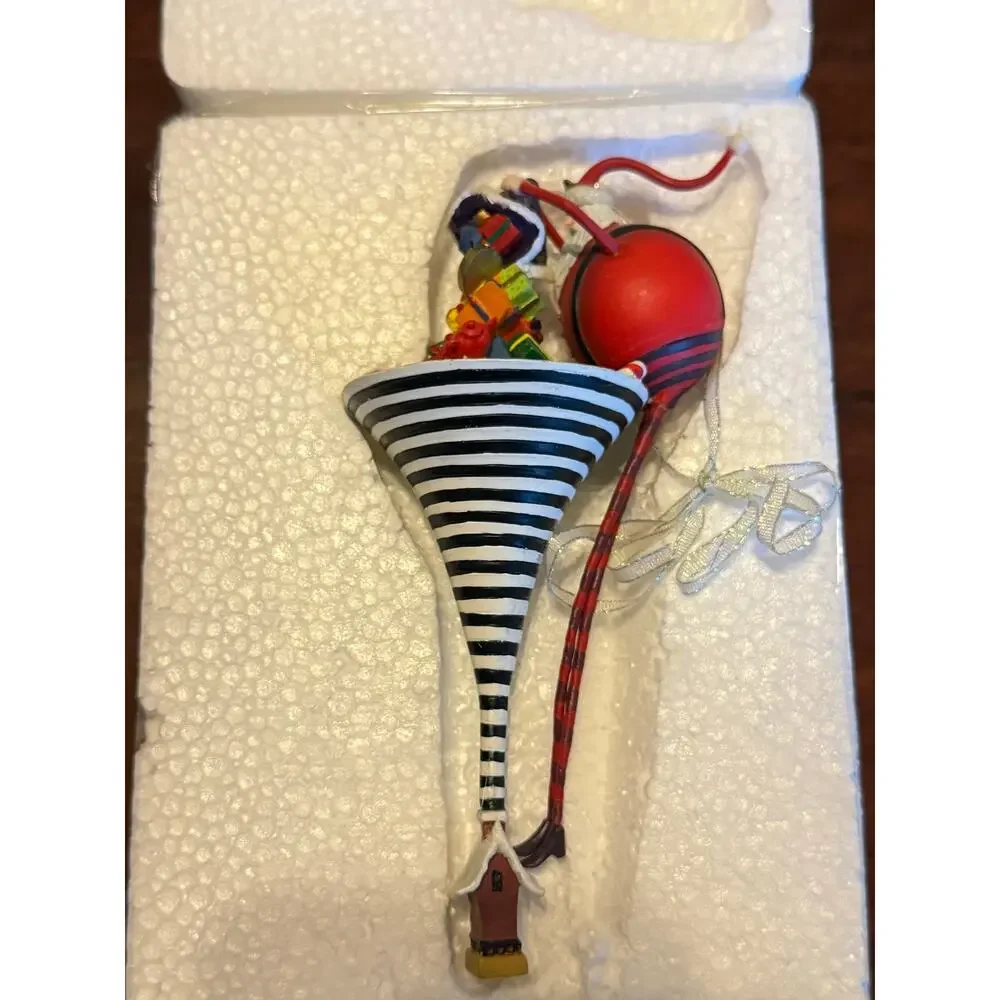 VTG 2002 Dept. 56 Santa Delivery “Cone Of Gifts “Ornament 56.36708 Christmas